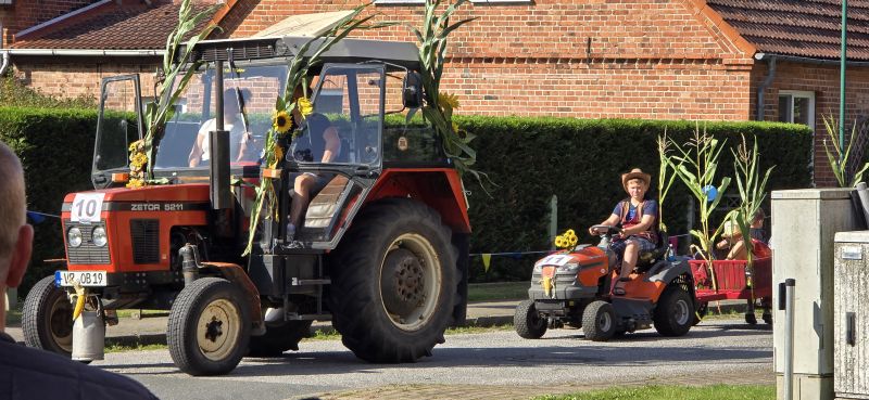 Erntefest in Rakow 2025 / g_3_0_20250920_141329.jpg