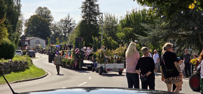 Erntefest in Rakow 2025 / g_3_0_20250920_141528.jpg
