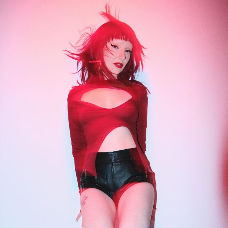 Sophie and the Giants - Red Light