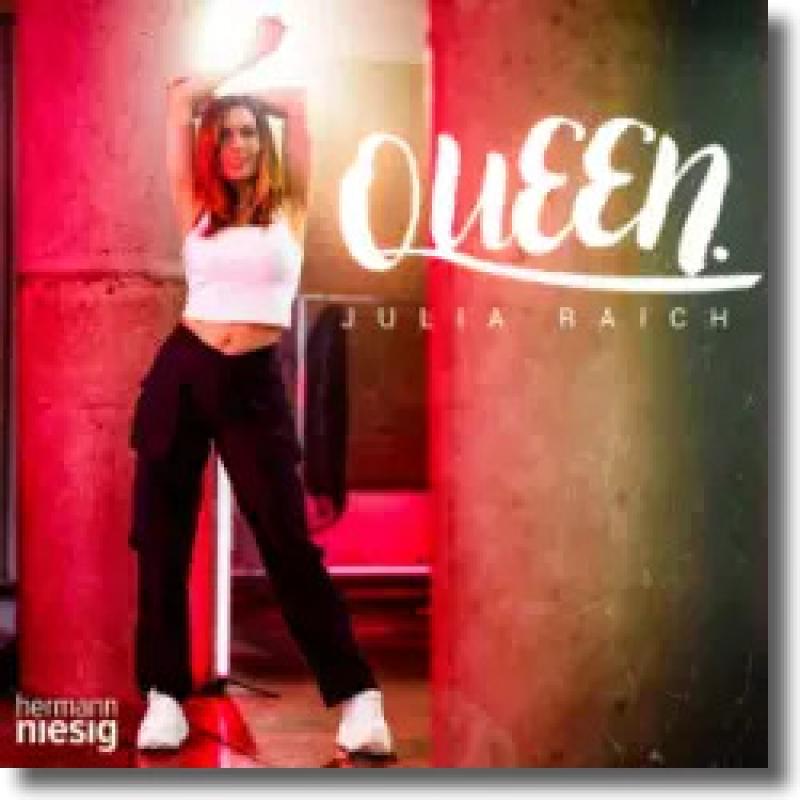 Julia Raich - Queen.